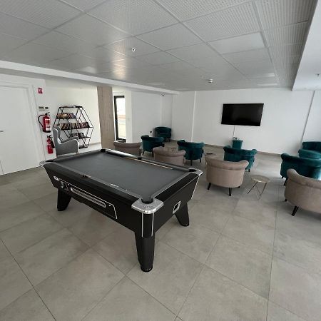 Modern Studio Apartment In Gibraltar - The Hub Экстерьер фото