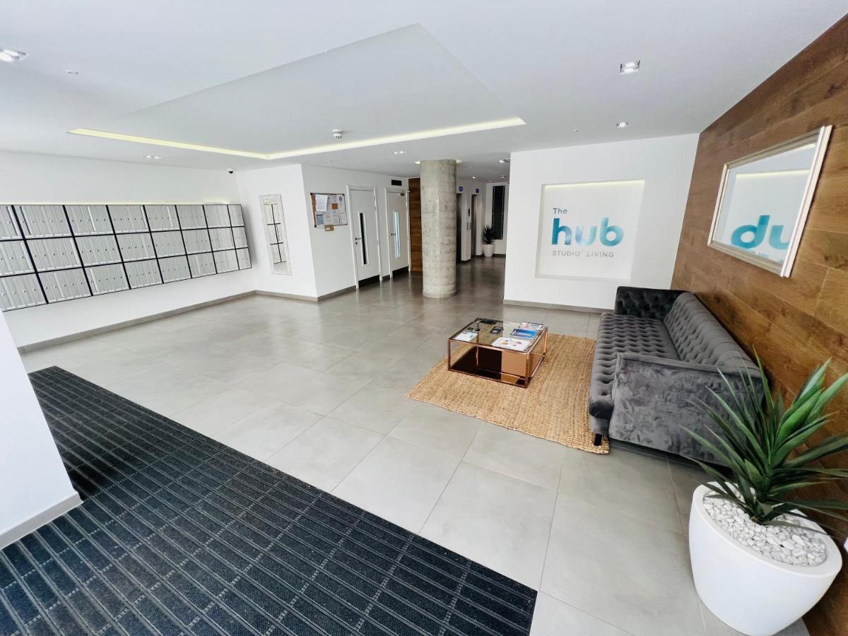 Modern Studio Apartment In Gibraltar - The Hub Экстерьер фото